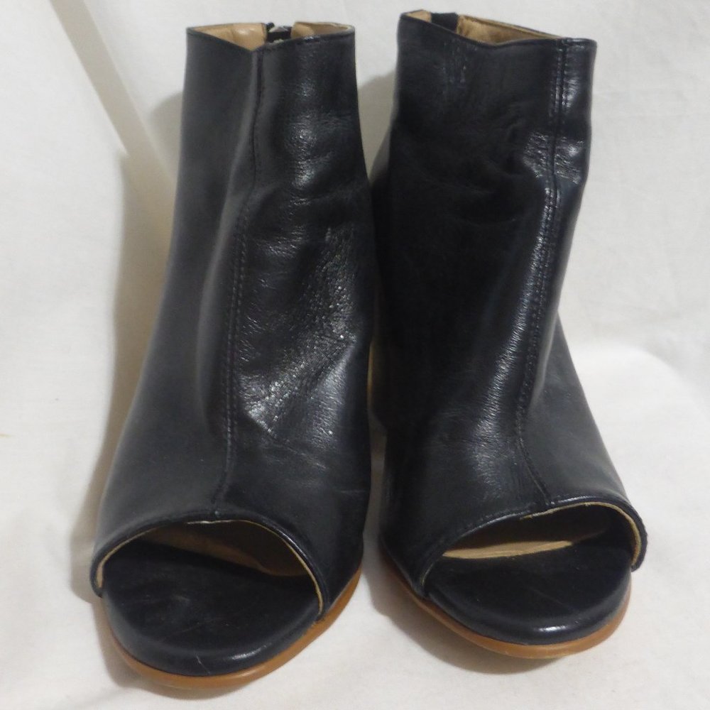RUDSAK, size 37, open toe heels, zip back, Made In Italy, GUC
